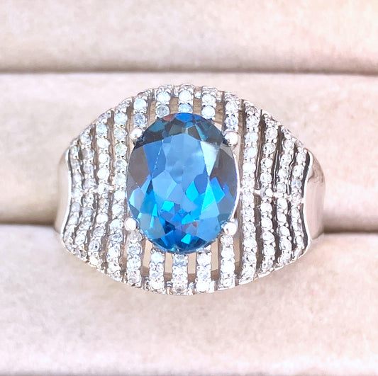 London Blue Topaz in Split Diamond Column Ring