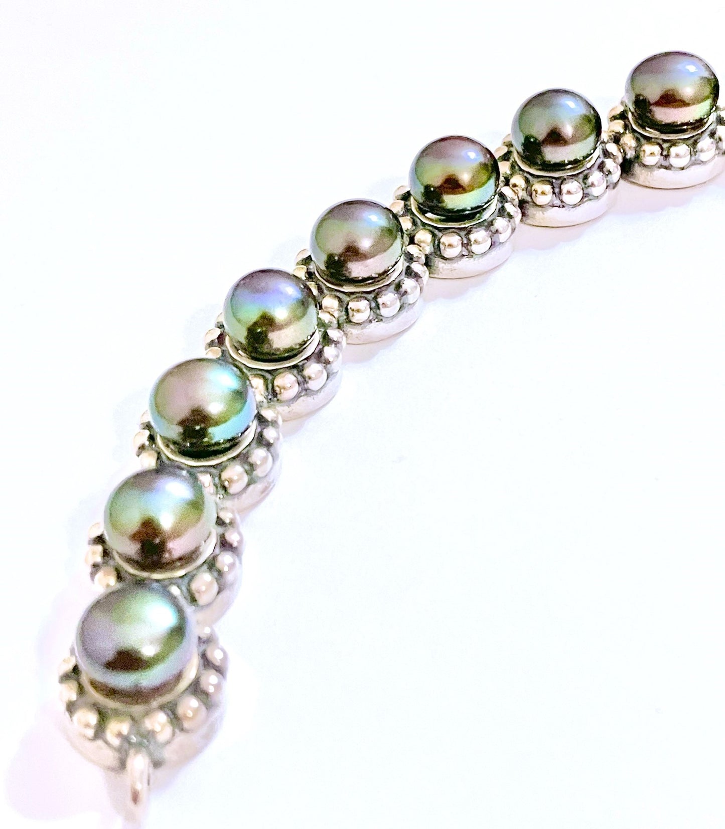 Peacock Tahitian Colored Pearls in Bubble Setting Bracelet