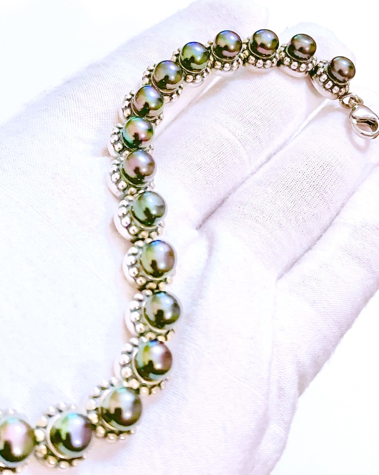 Peacock Tahitian Colored Pearls in Bubble Setting Bracelet