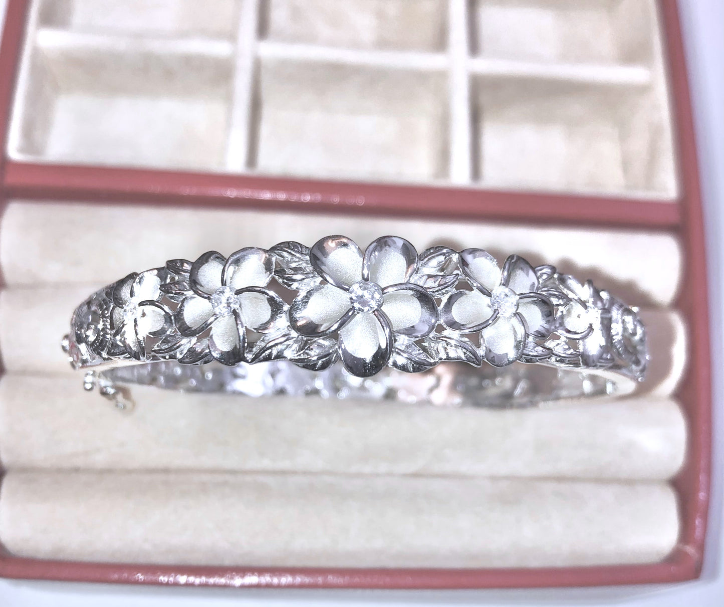 “Diamond” Plumeria Vine Bangle