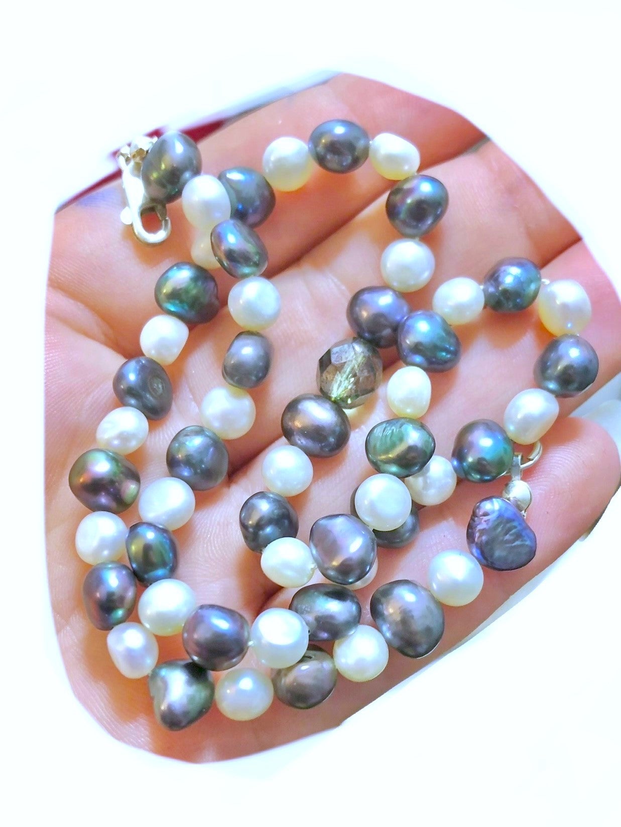 Tahitian Pearl and White Pearl Necklace with 925 Silver Clasp