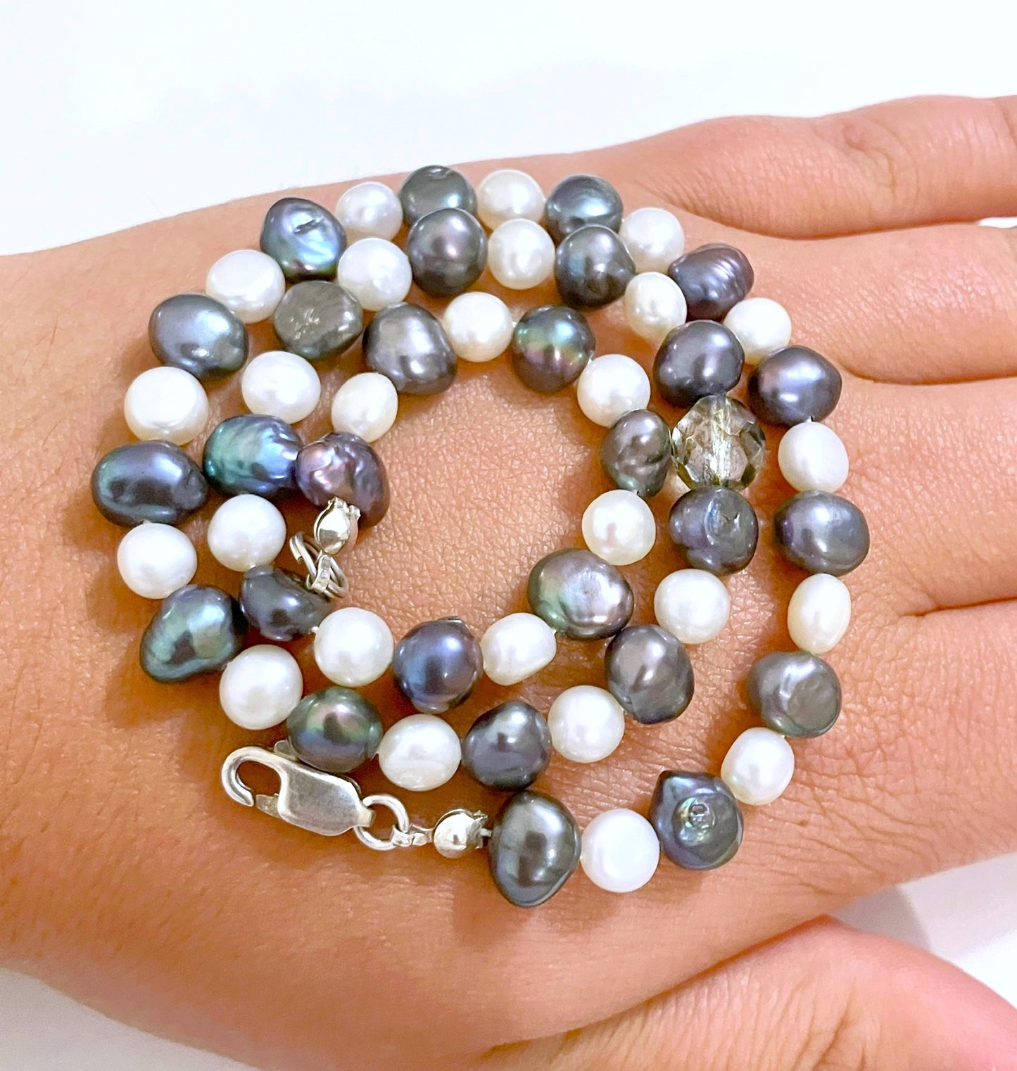 Tahitian Pearl and White Pearl Necklace with 925 Silver Clasp