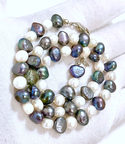 Tahitian Pearl and White Pearl Necklace with 925 Silver Clasp