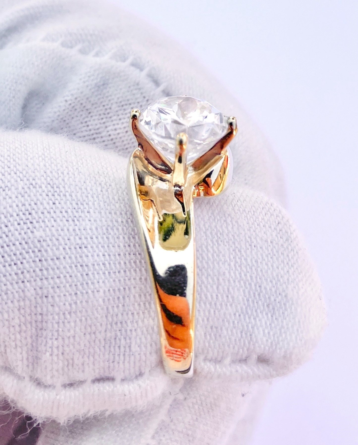 Anillo "Diamante" Chapado en Oro