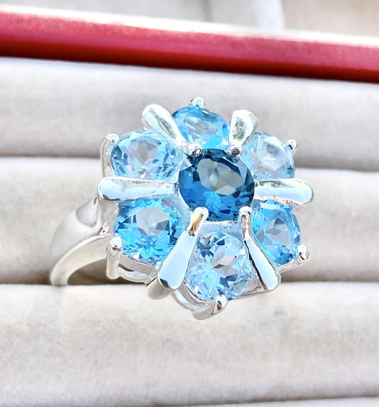 Anillo de topacio azul Londres, azul suizo y azul cielo