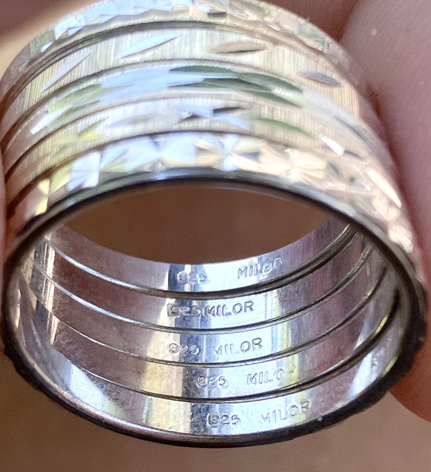 5 Engraved Bands Set