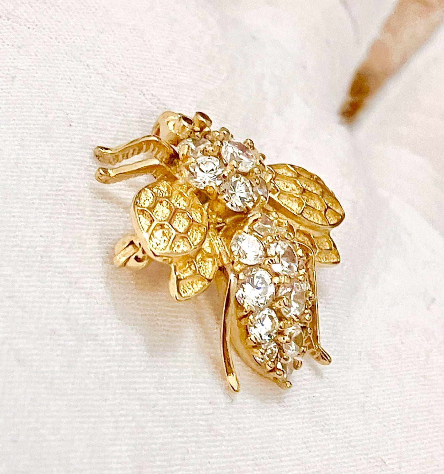 Gold Plated "Diamond" Bee Pendant/Brooch