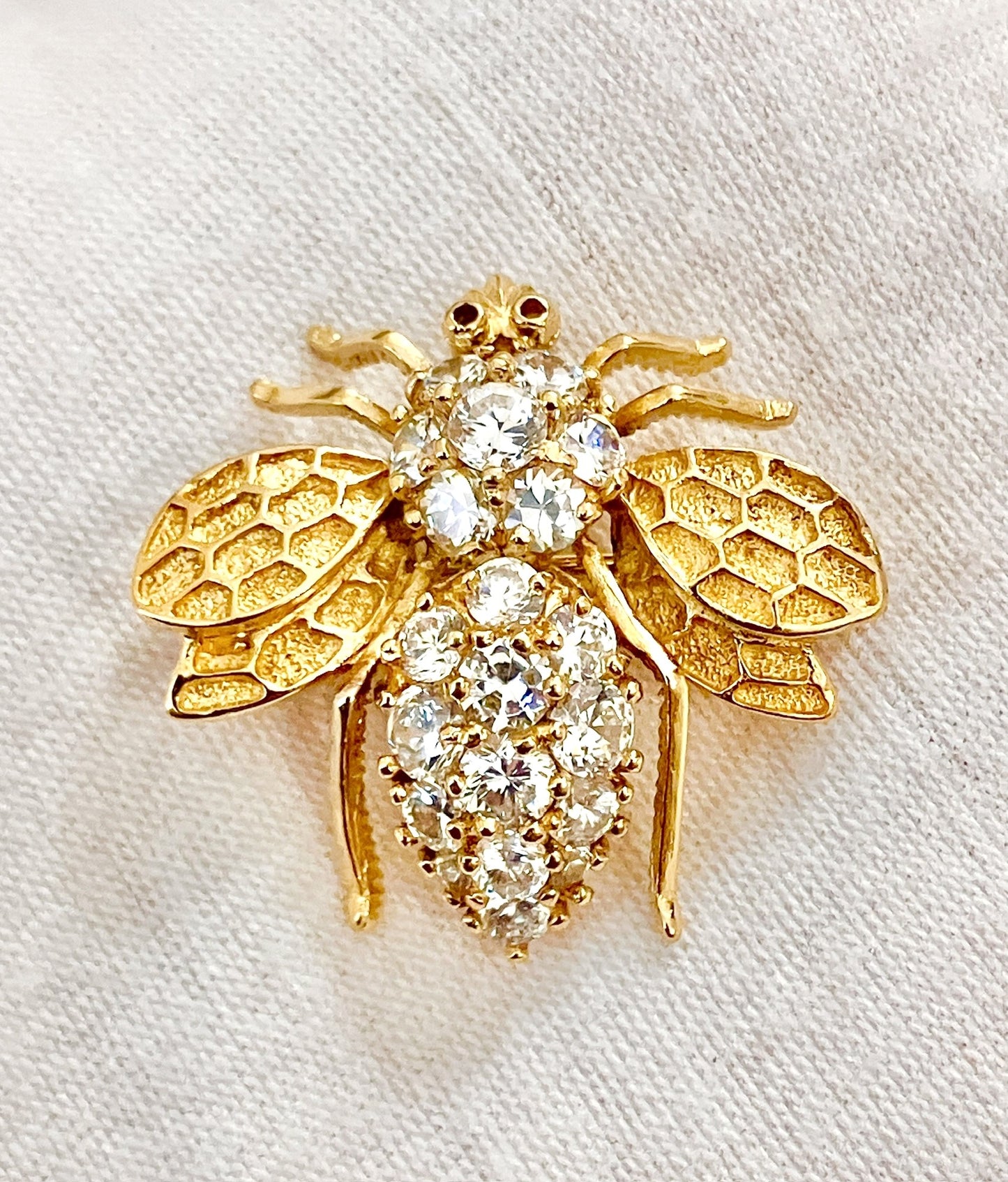 Gold Plated "Diamond" Bee Pendant/Brooch
