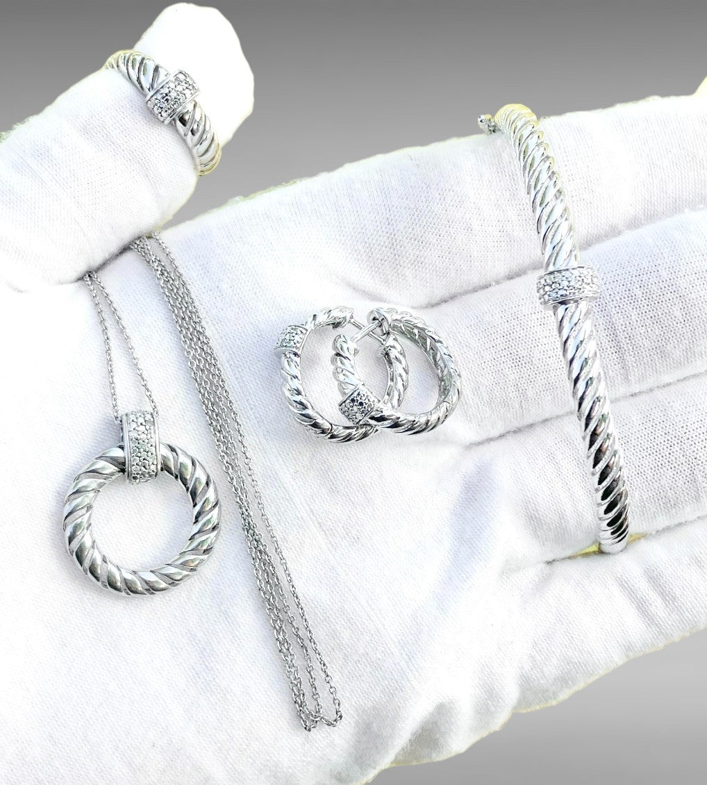 Ribbed Diamond Set