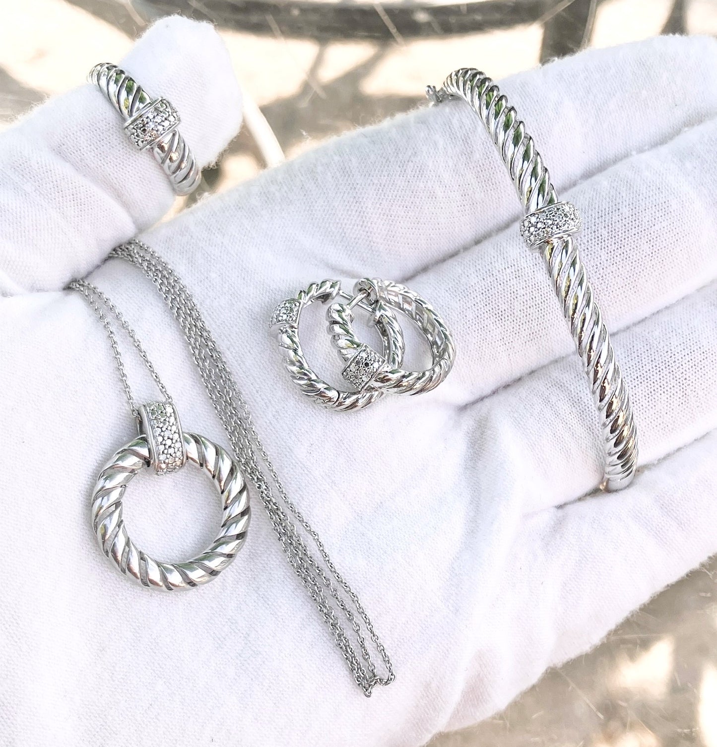 Ribbed Diamond Set