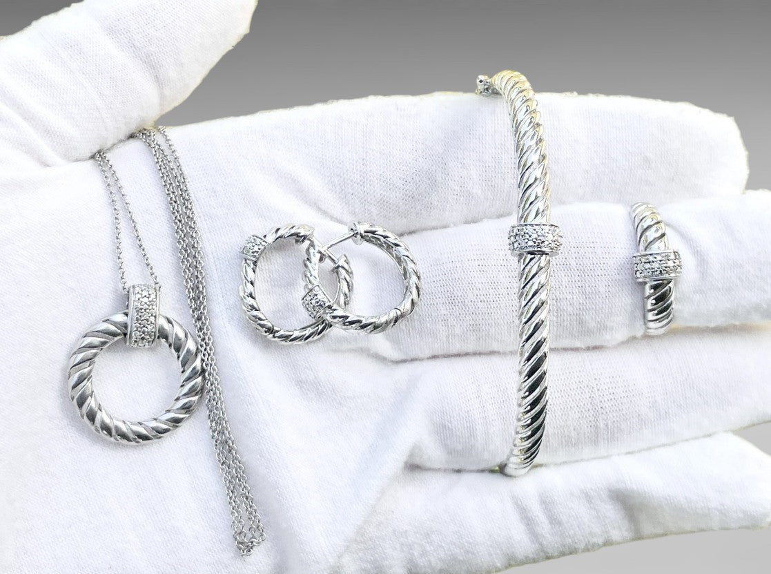 Ribbed Diamond Set