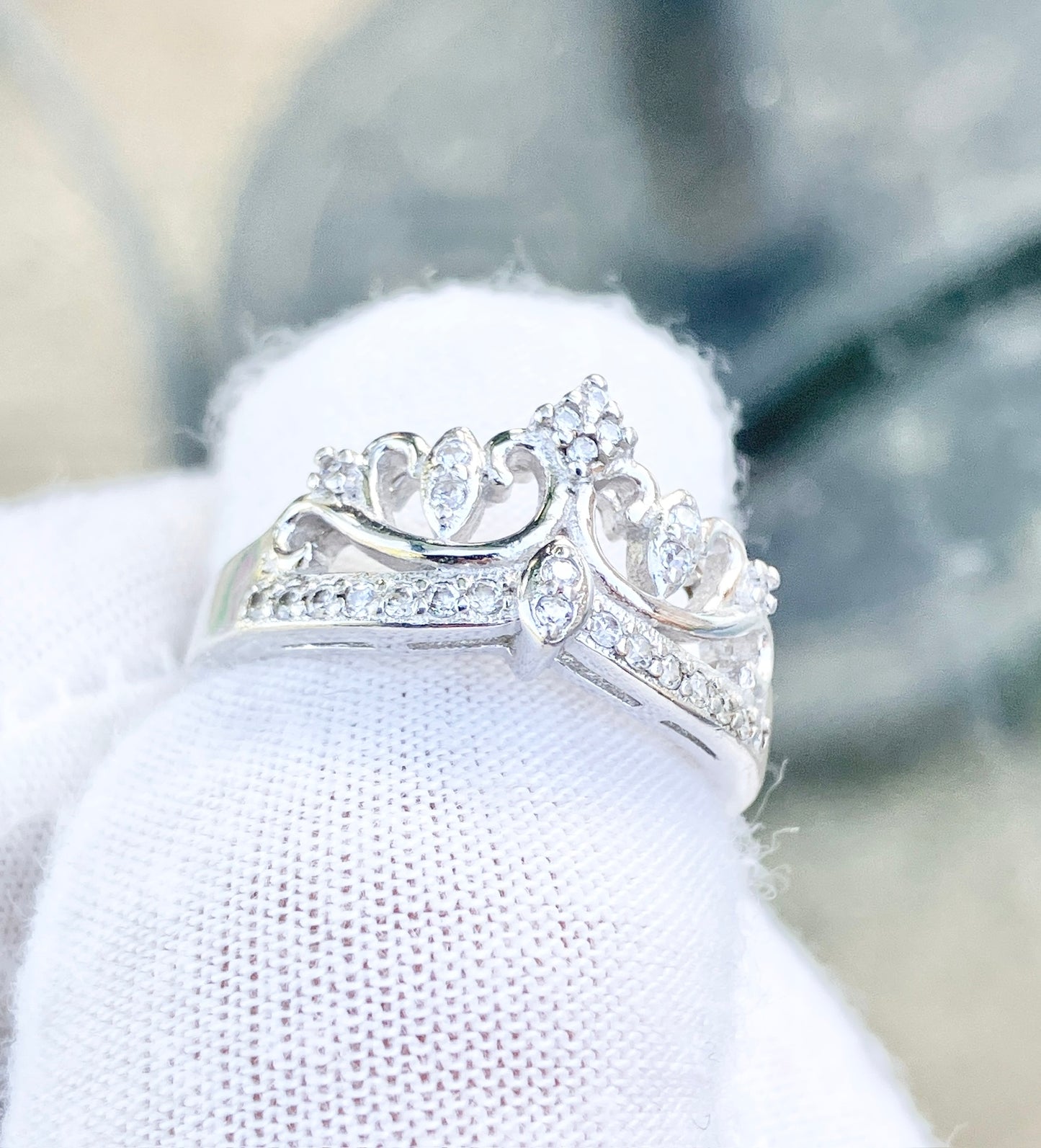 "Diamond" Tiara Ring