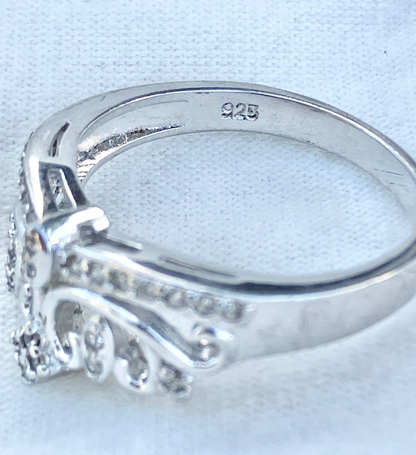"Diamond" Tiara Ring