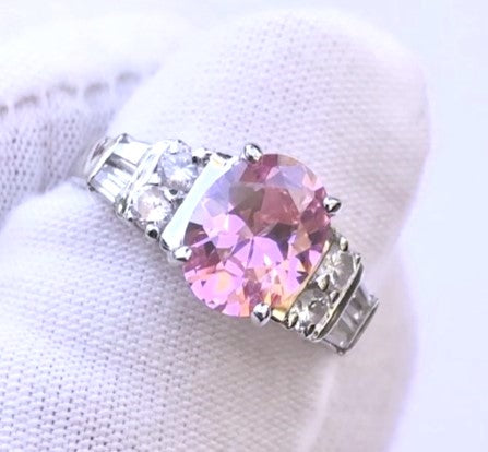 Juego de barra "Diamante" rosa redondo y anillo con detalles "Diamante" de talla baguette