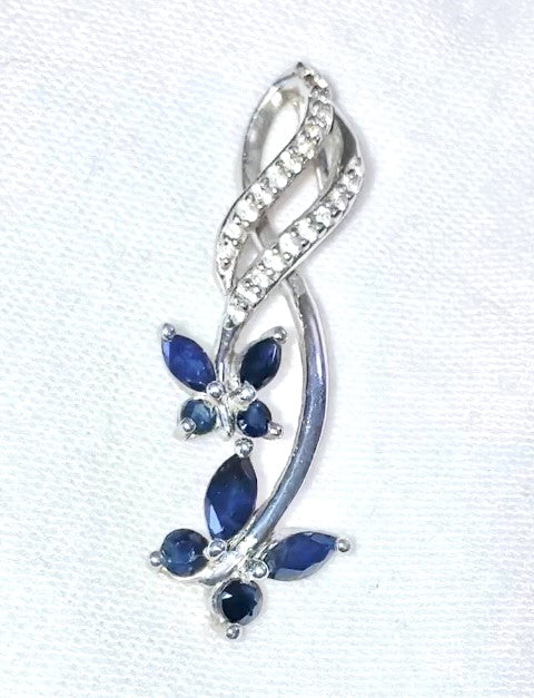 Mariposas de zafiro y colgante "Diamante"
