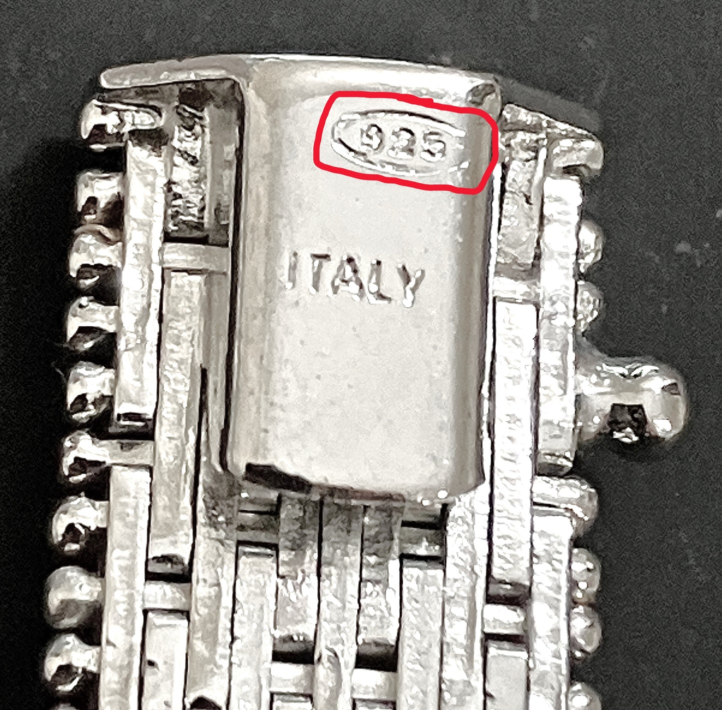 Tri-Color Matte & Gloss Bricked Arrows Bracelet