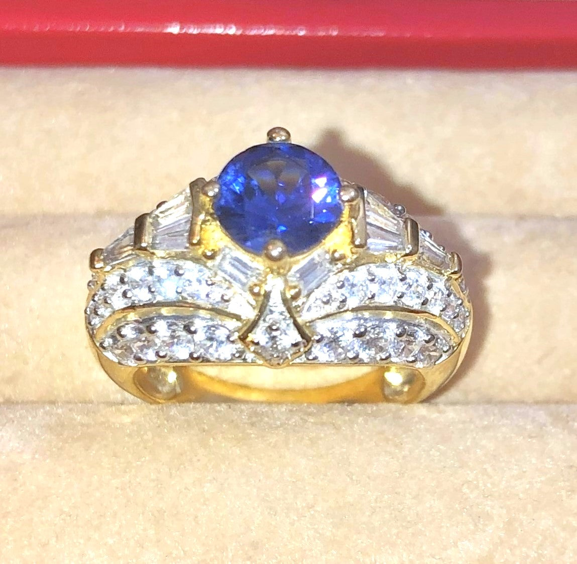 Anillo "Zafiro" y "Diamante" Chapado en Oro