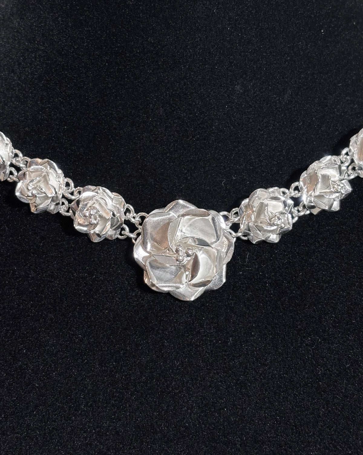 Vintage Mexican Sterling Silver Graduated Rose Necklace