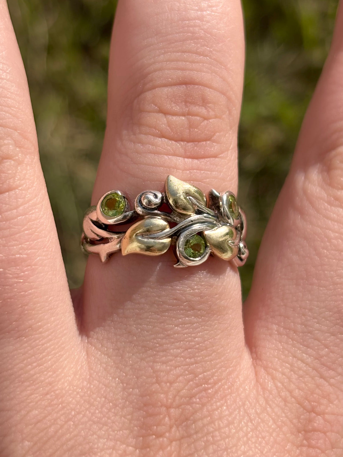Barbara Bixby 18K Gold & Sterling Silver Peridot Vine Leaf Ring