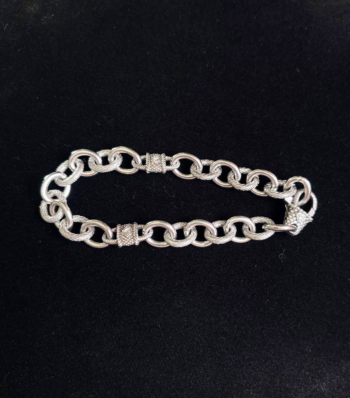 Judith Ripka Sterling Silver Heart & Rope Textured Oval Link Bracelet