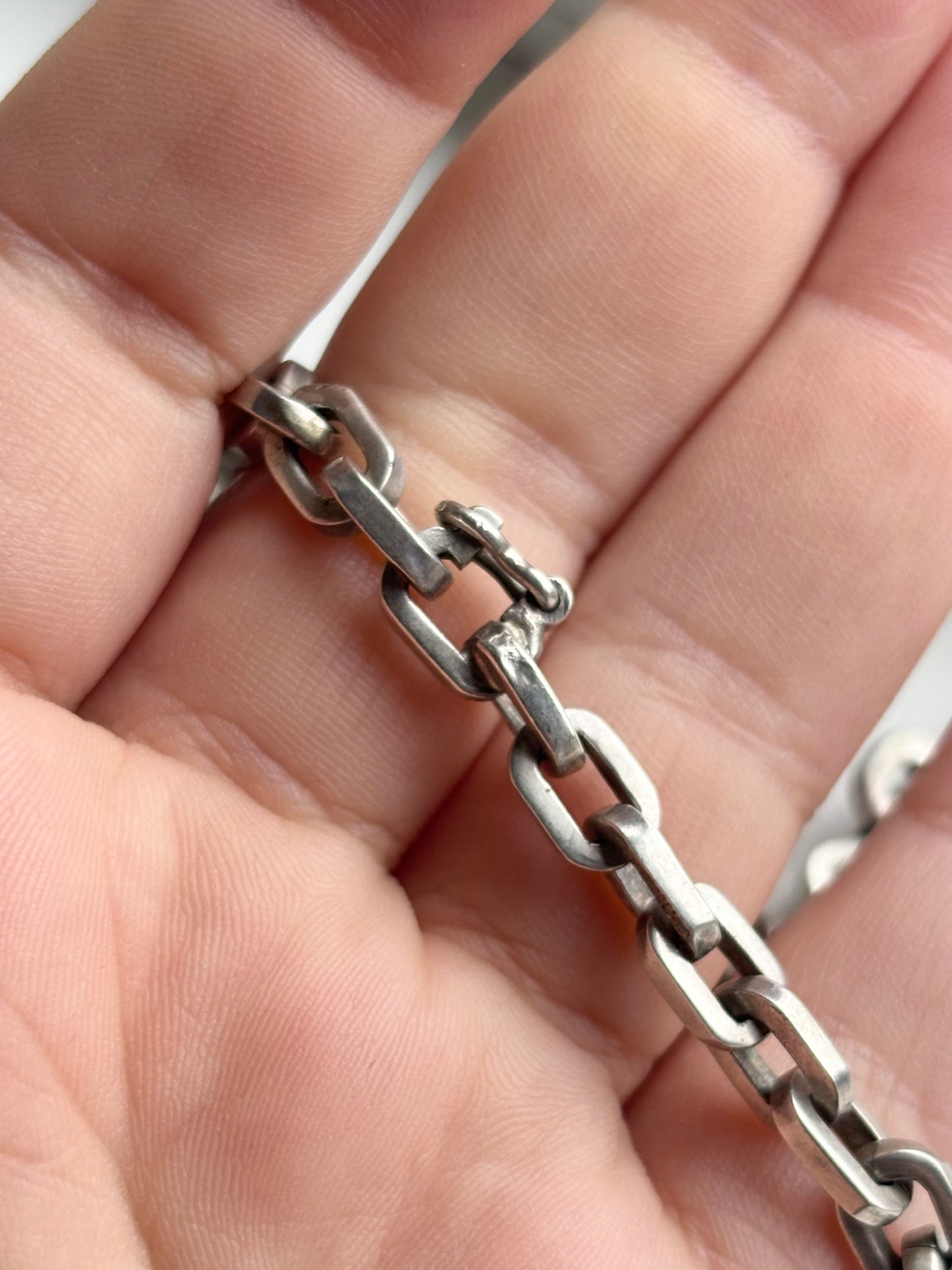 Graduated Anchor Link Chain