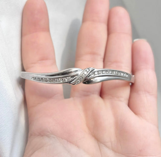 1/2ctw Diamond Wave Bangle