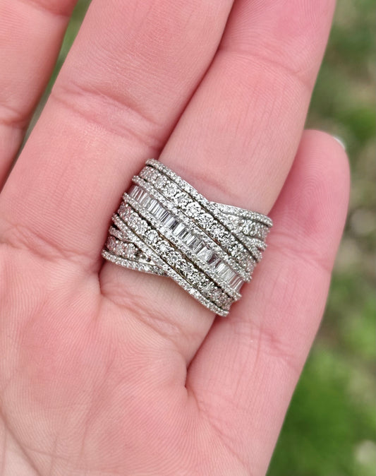 Crisscross Baguette and Round Diamond Ring