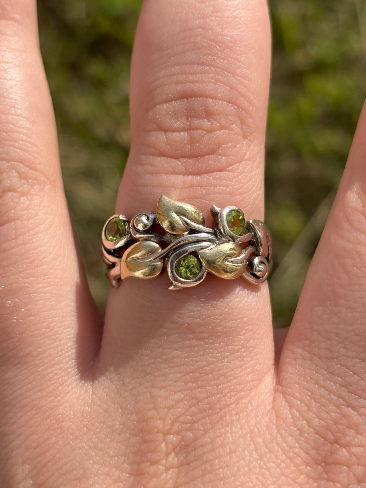 Barbara Bixby 18K Gold & Sterling Silver Peridot Vine Leaf Ring