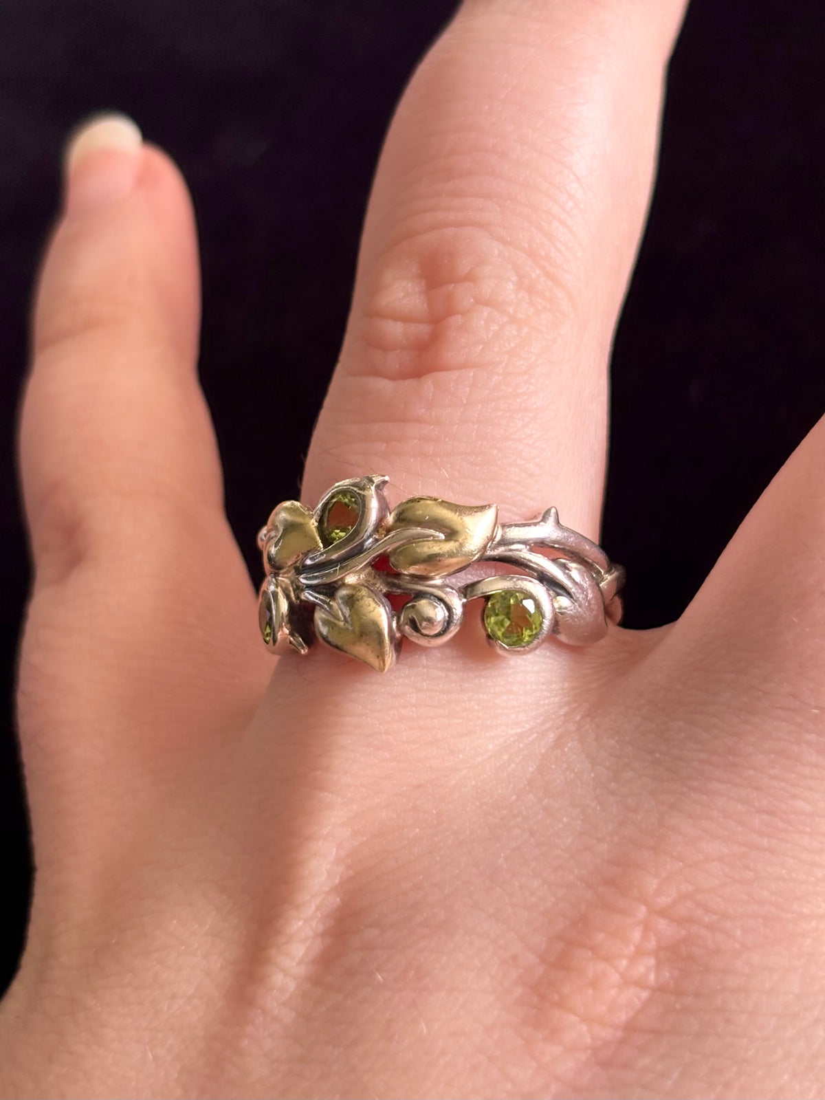 Barbara Bixby 18K Gold & Sterling Silver Peridot Vine Leaf Ring