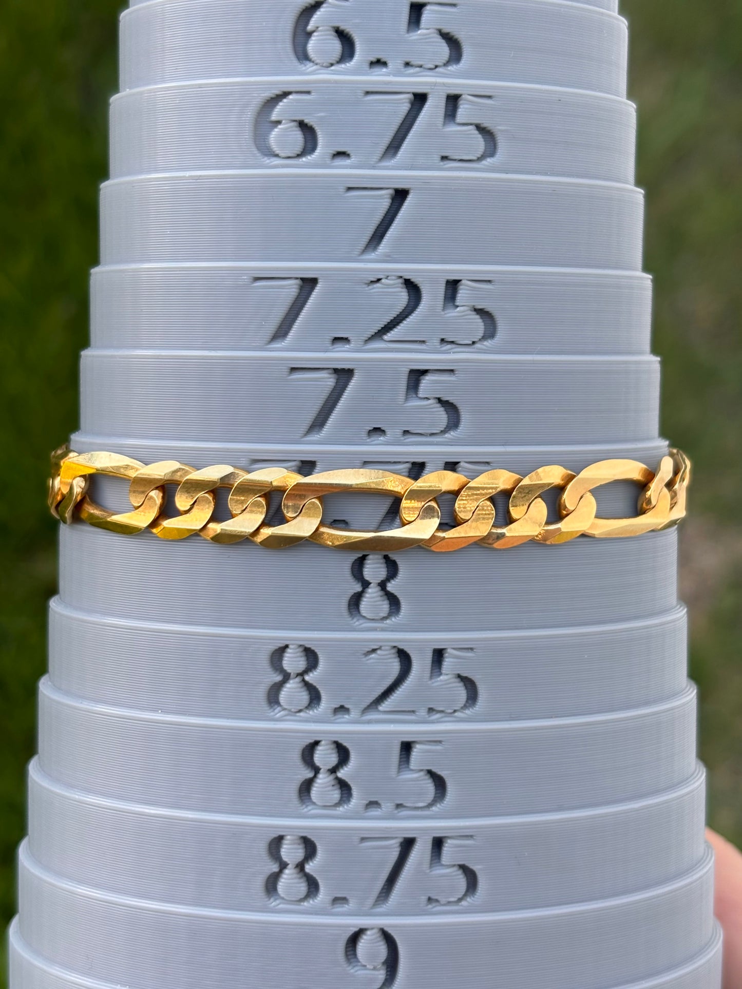 10k Gold Figaro Link Bracelet