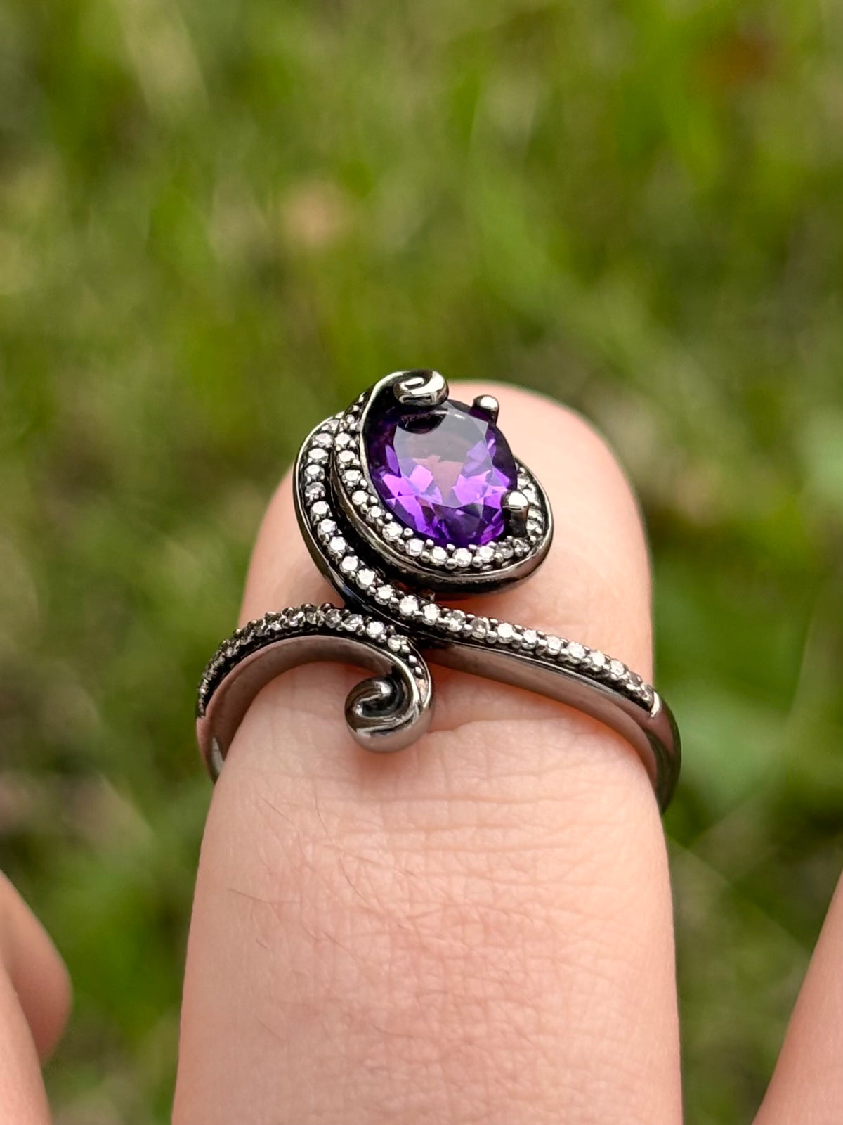 Enchanted Disney Ursula Amethyst 1/5ctw Diamond Sterling Silver Ring