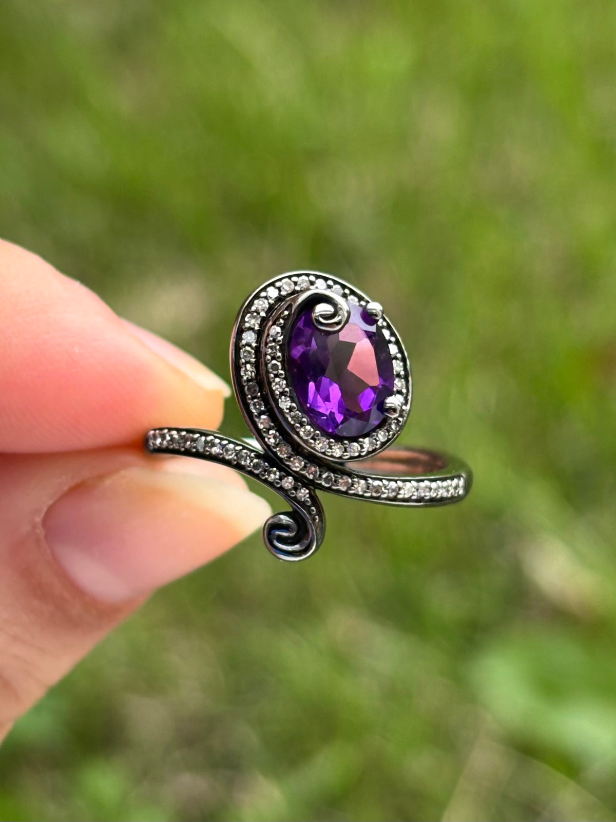 Enchanted Disney Ursula Amethyst 1/5ctw Diamond Sterling Silver Ring