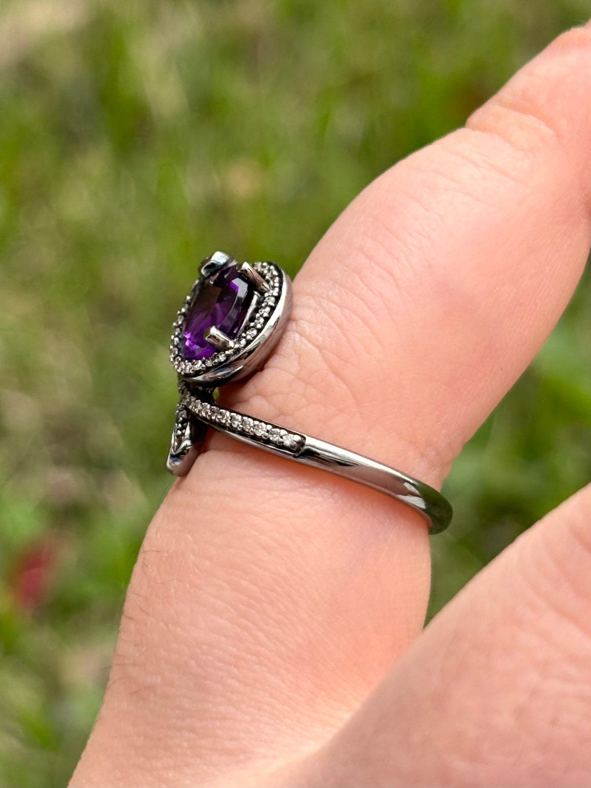 Enchanted Disney Ursula Amethyst 1/5ctw Diamond Sterling Silver Ring