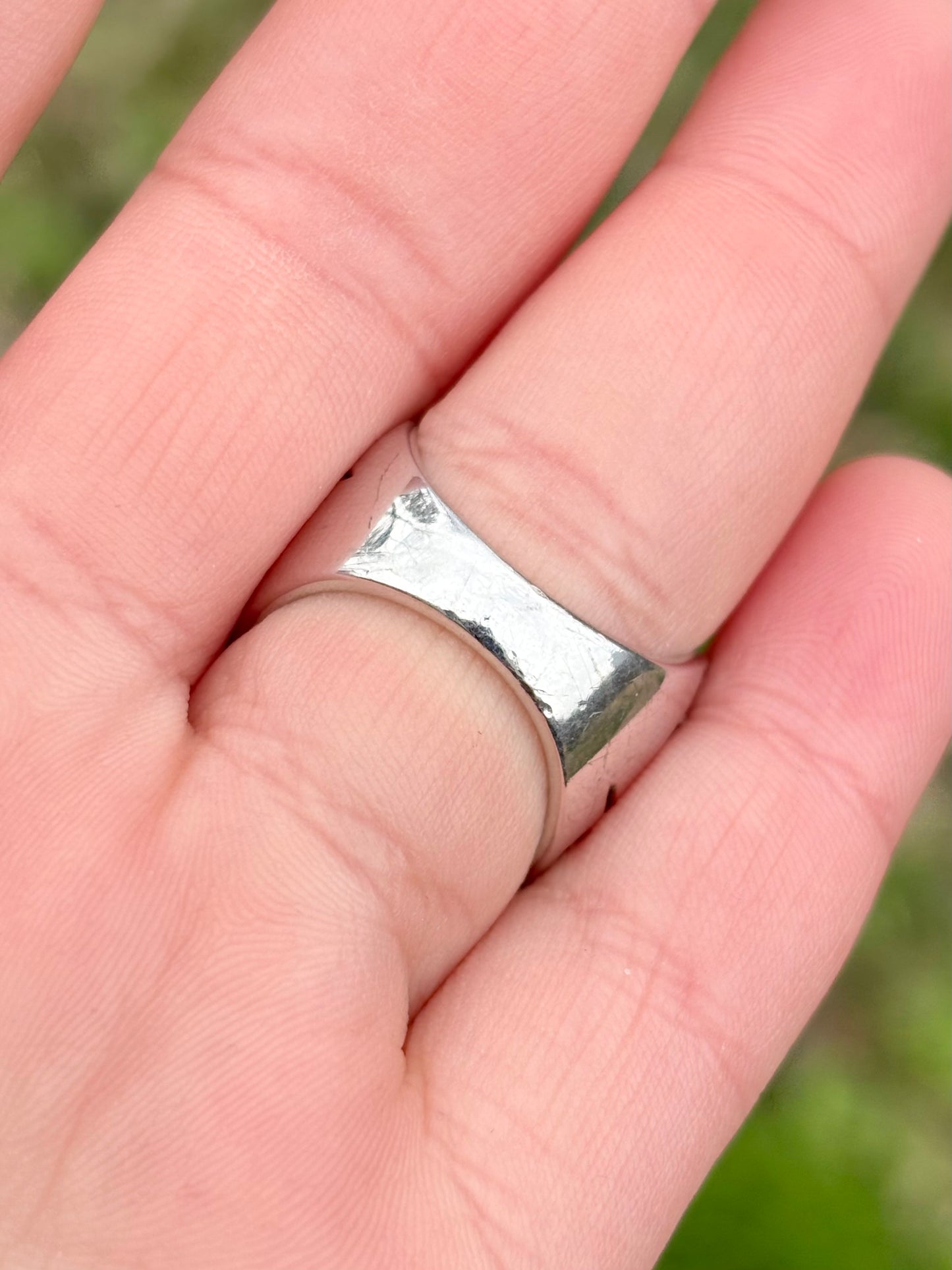 Crisscross Baguette and Round Diamond Ring