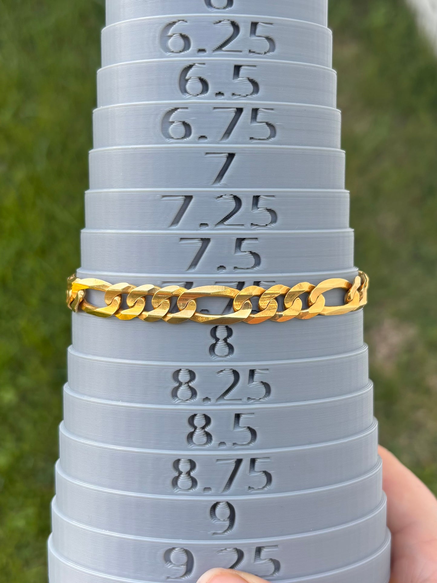 10k Gold Figaro Link Bracelet