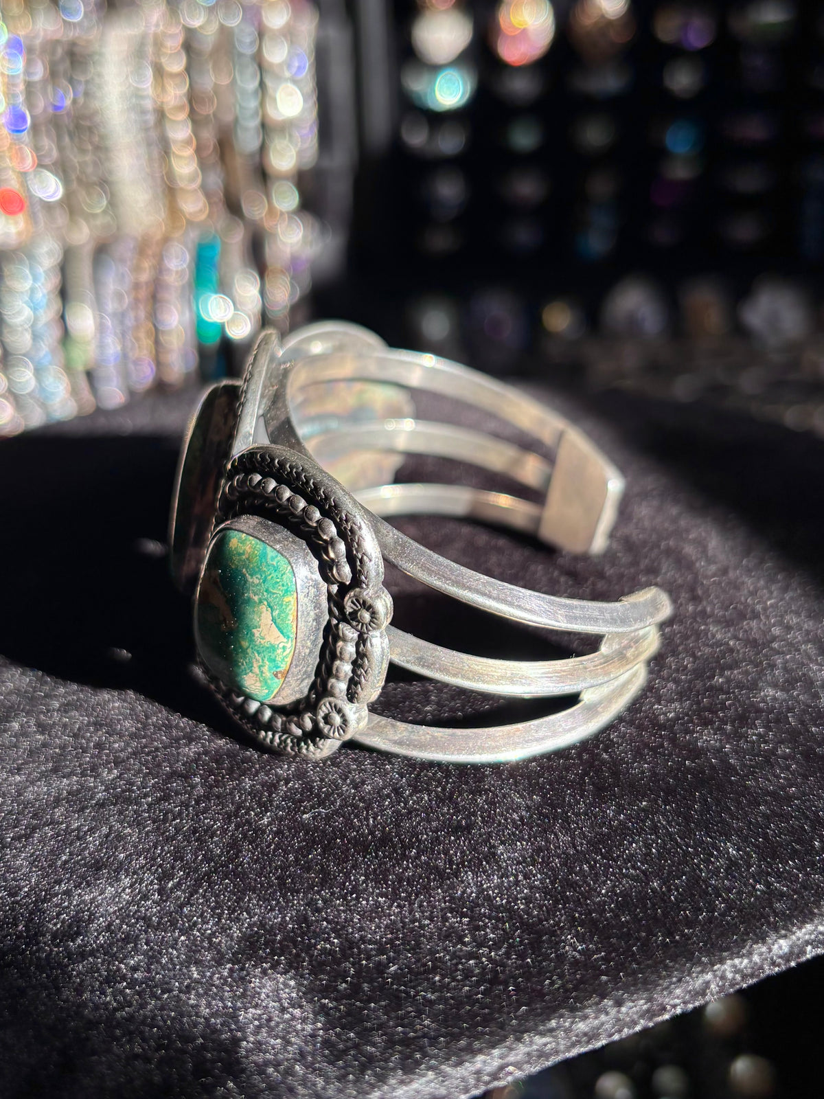 Vintage Sterling Silver & Turquoise 3-Stone Southwestern Cuff Bracelet