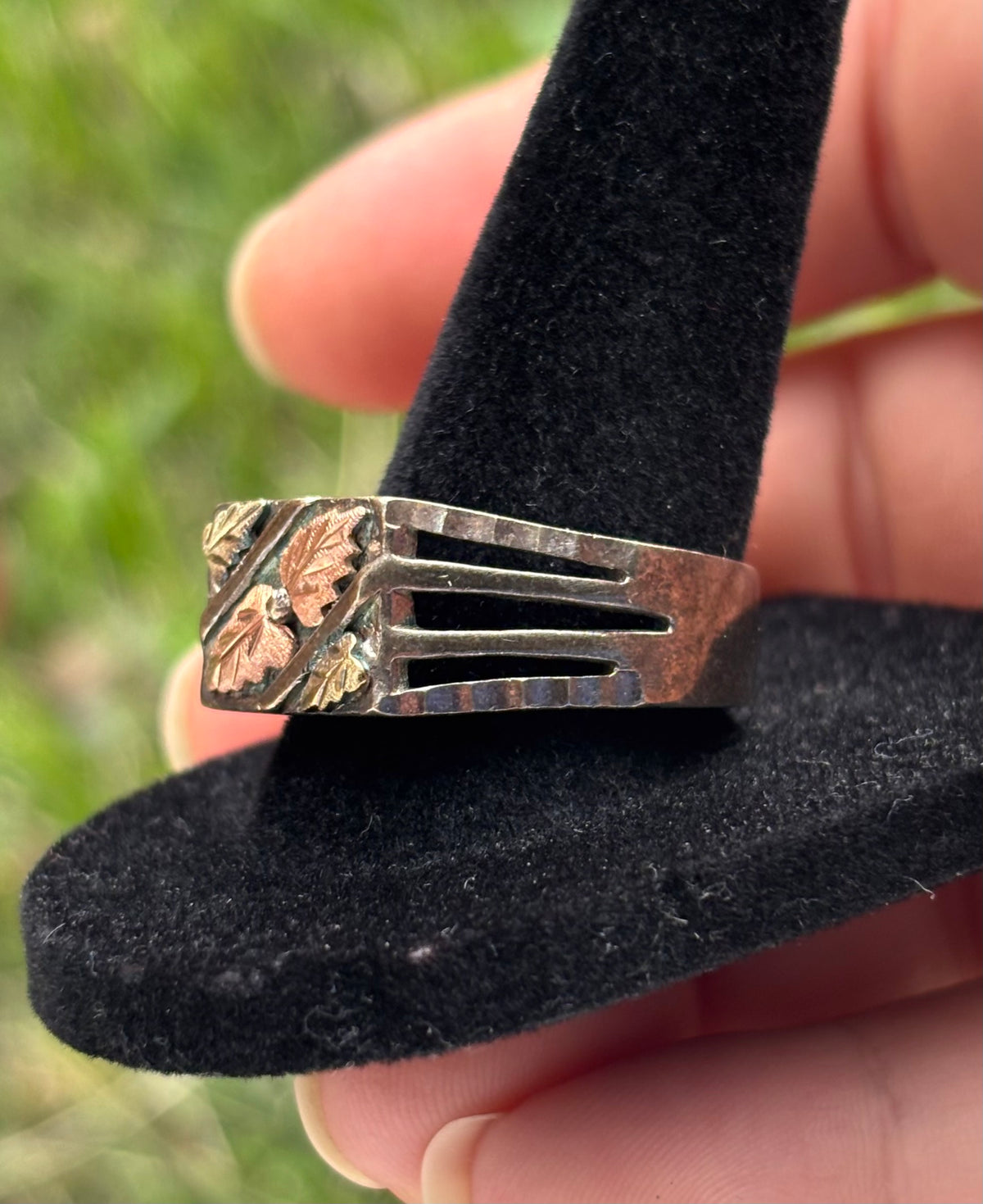 Landstrom's Black Hills Gold 10K Rose & Green Gold Sterling Silver Ring - Sz 11