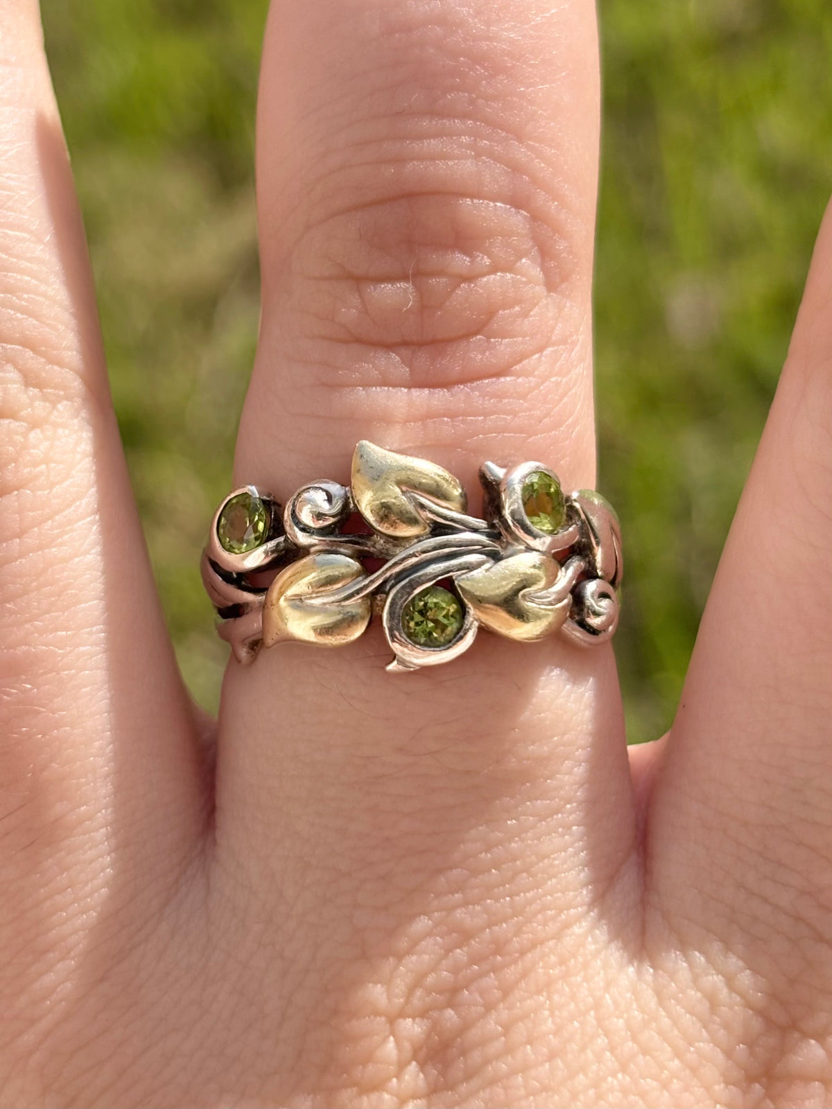 Barbara Bixby 18K Gold & Sterling Silver Peridot Vine Leaf Ring