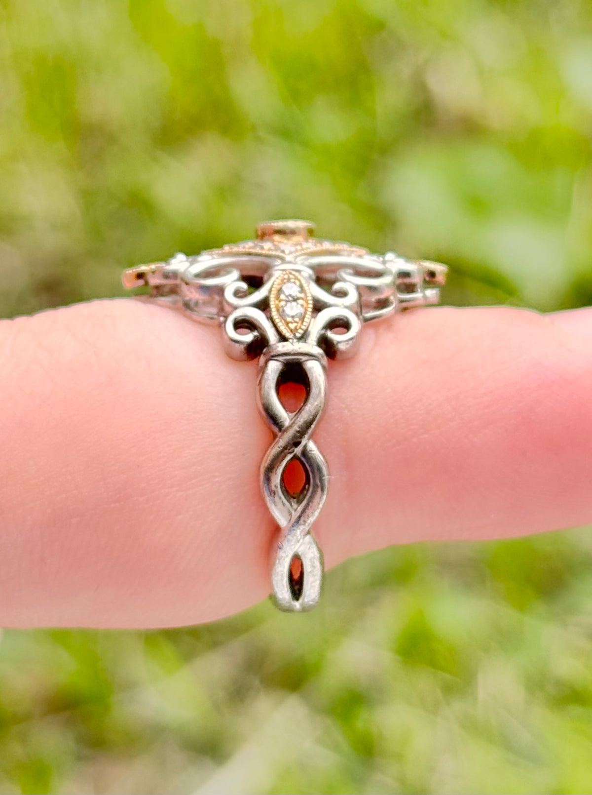 Vintage Style 18K Gold & Sterling Silver Diamond Filigree Scrollwork Ring