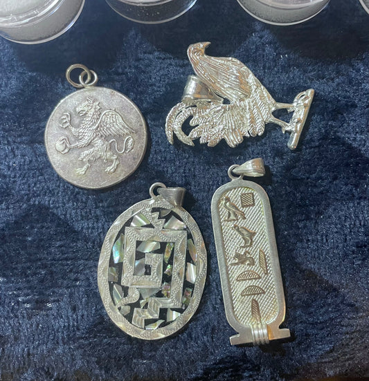 Mr Bianco Pendant Pals