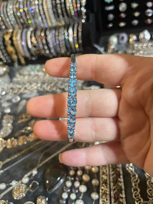 Blue Topaz Graduated Bangle