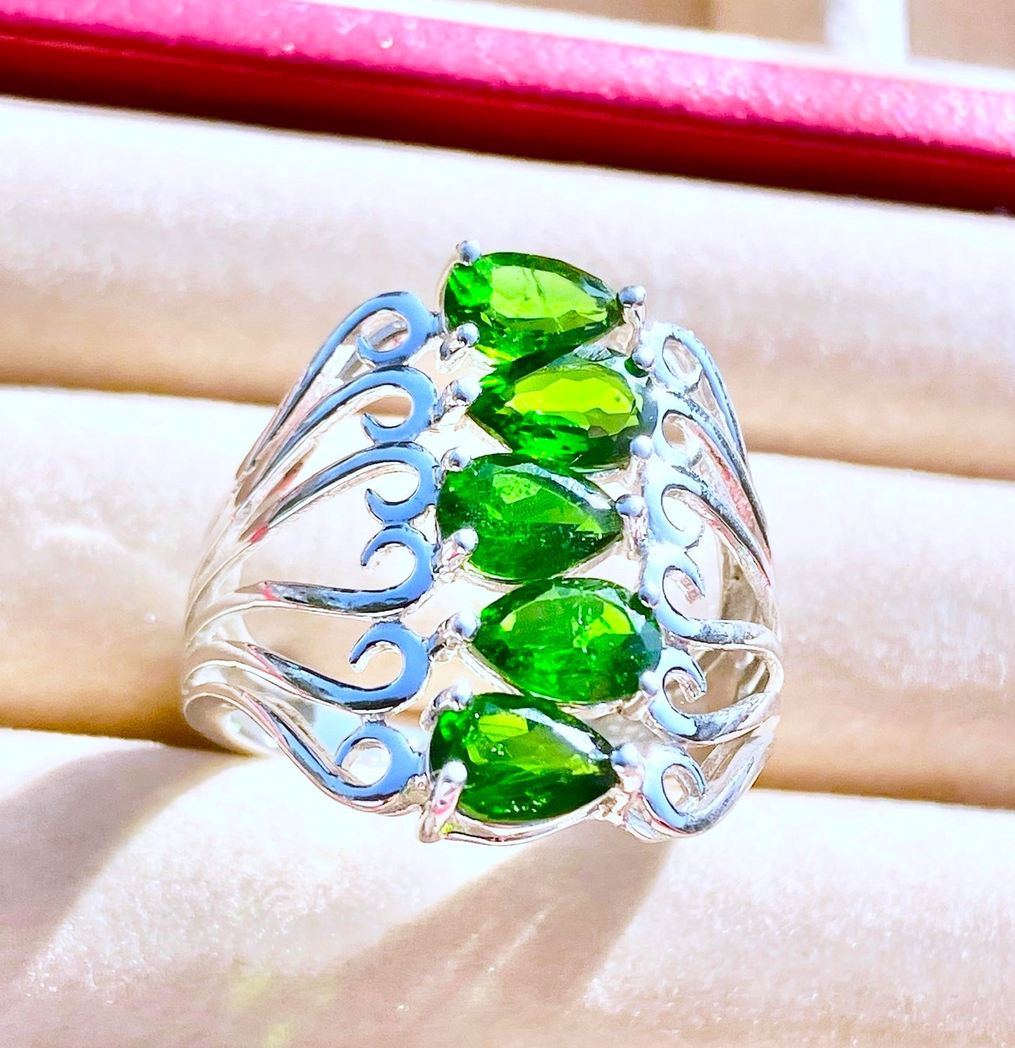 Pear Cut Chrome Diopside in Swirl Setting Ring