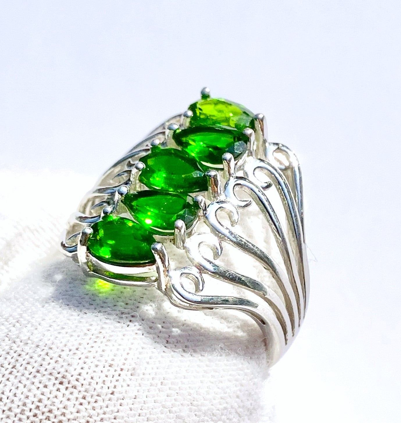 Pear Cut Chrome Diopside in Swirl Setting Ring