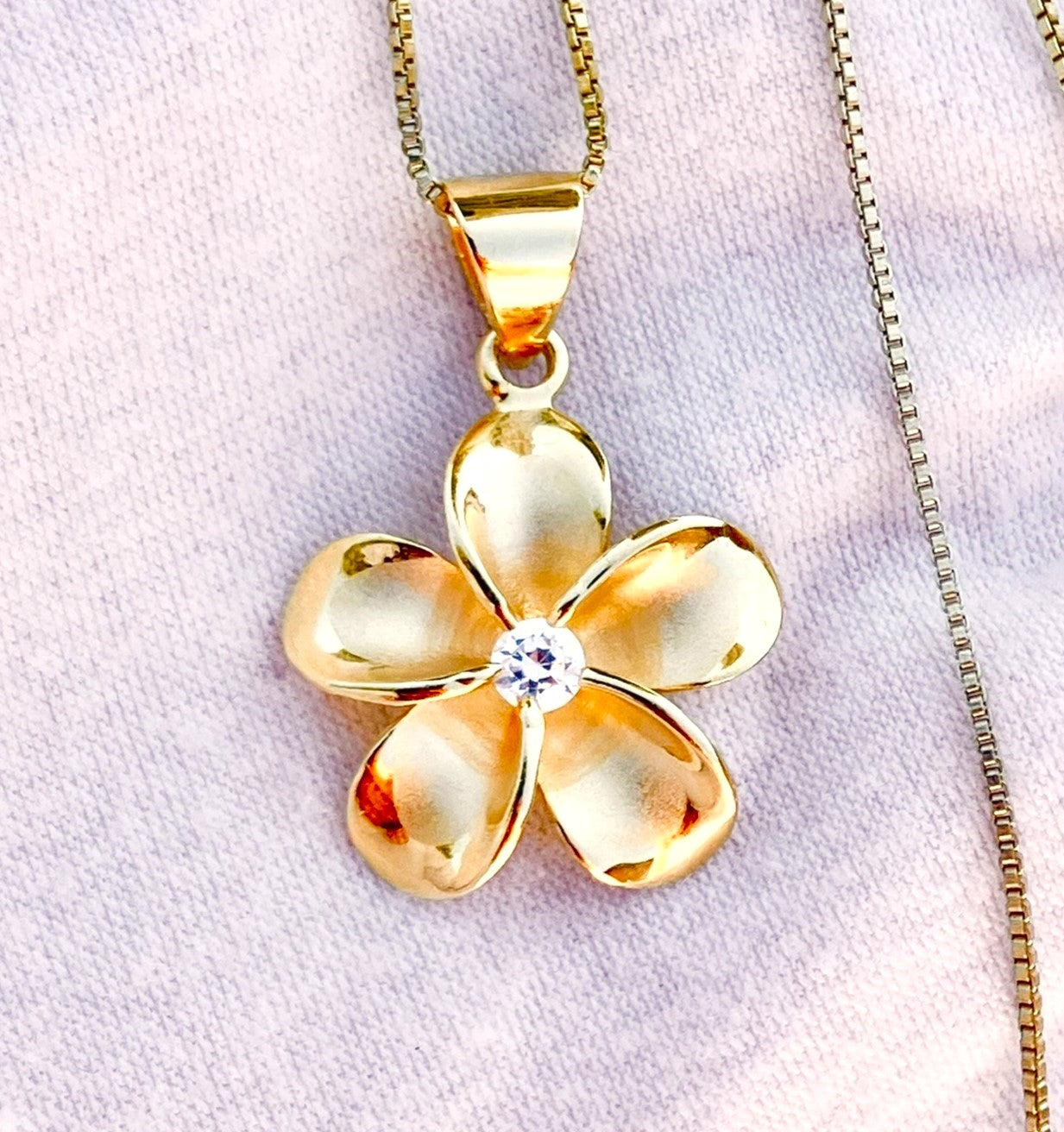 Collar Plumeria Chapado en Oro