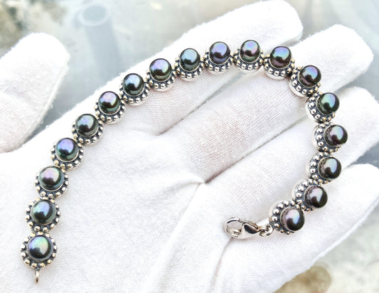 Peacock Tahitian Colored Pearls in Bubble Setting Bracelet