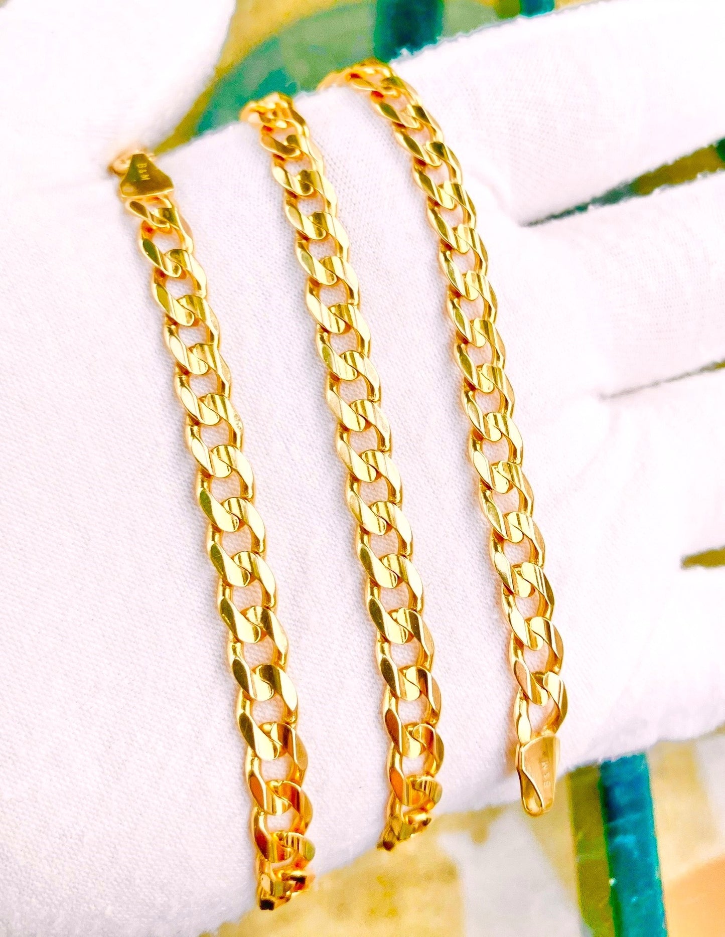 14k Gold Cuban Link Chain