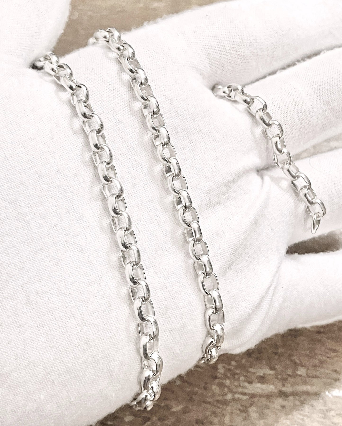 Elongated Rolo Link Chain