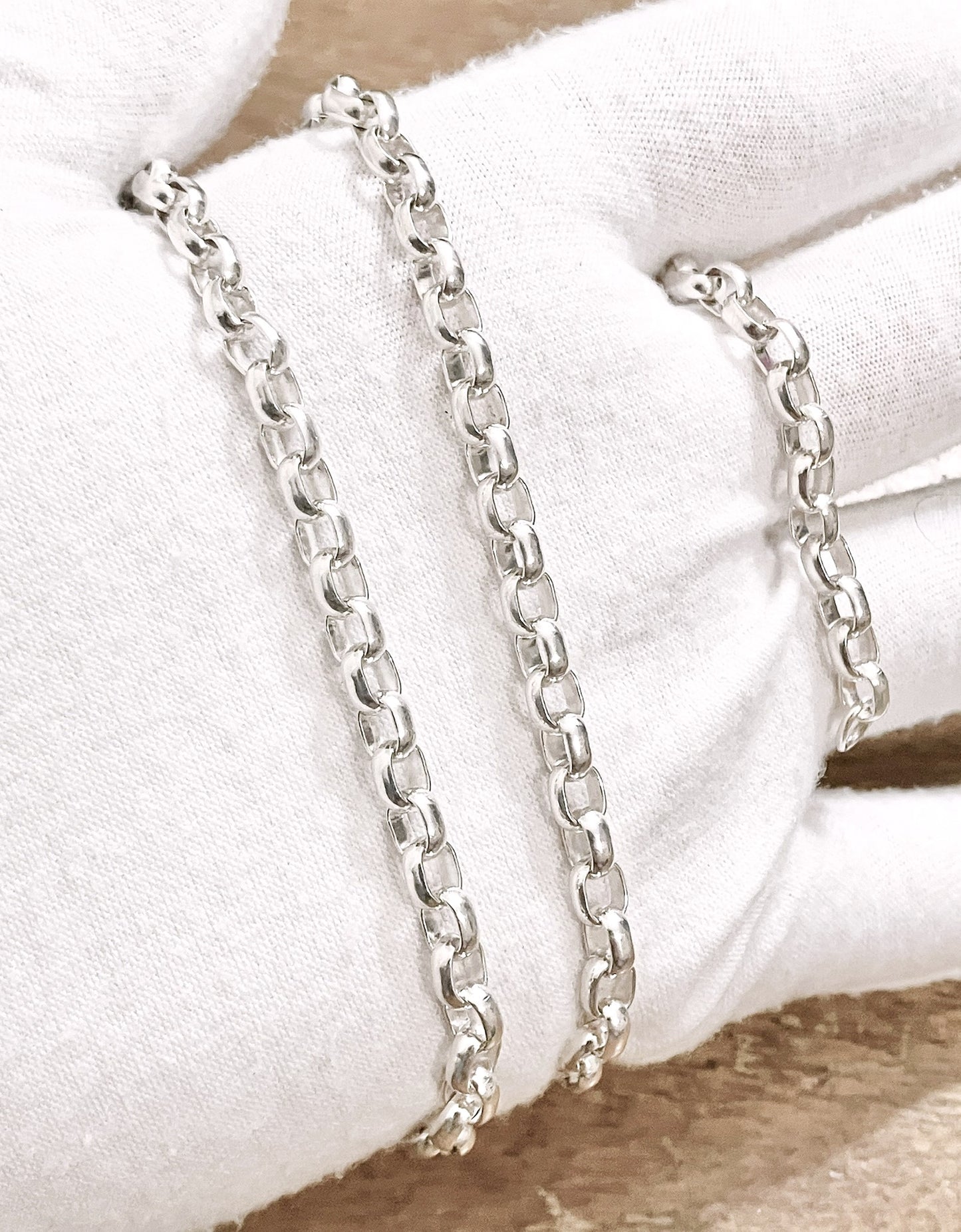 Elongated Rolo Link Chain