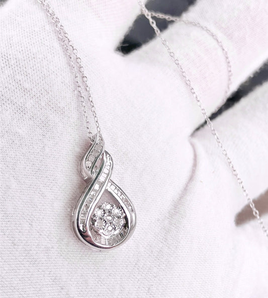 Diamond Clover Infinity Ribbon Necklace