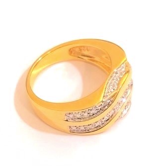 Gold Plated Wave Design Set with Diamond Accents